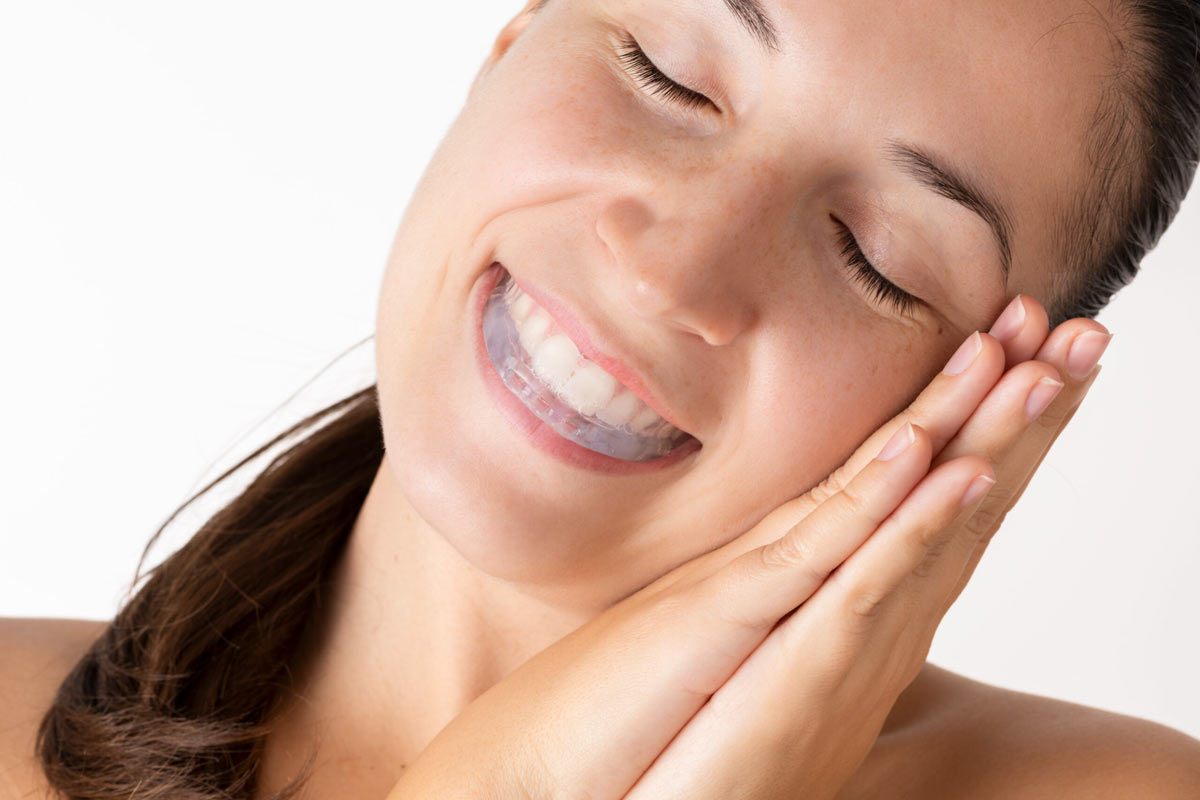 Advantages of Using Mouth guards to Treat Sleep Apnea By Smile Dental in Toronto