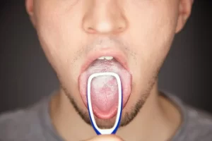 7 Benefits of Tongue Scraping