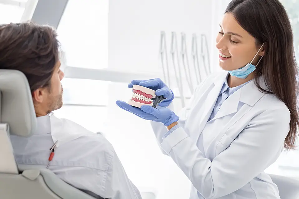 Single-Tooth Implants vs. Implant Bridges: Making the Right Choice for Your Smile