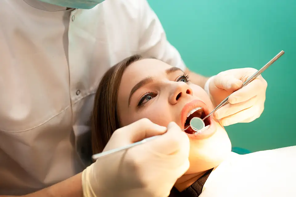 The Essential Guide to Teeth Cleaning Methods