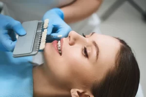 Porcelain Veneers vs Composite Veneers: Which is Right for You?
