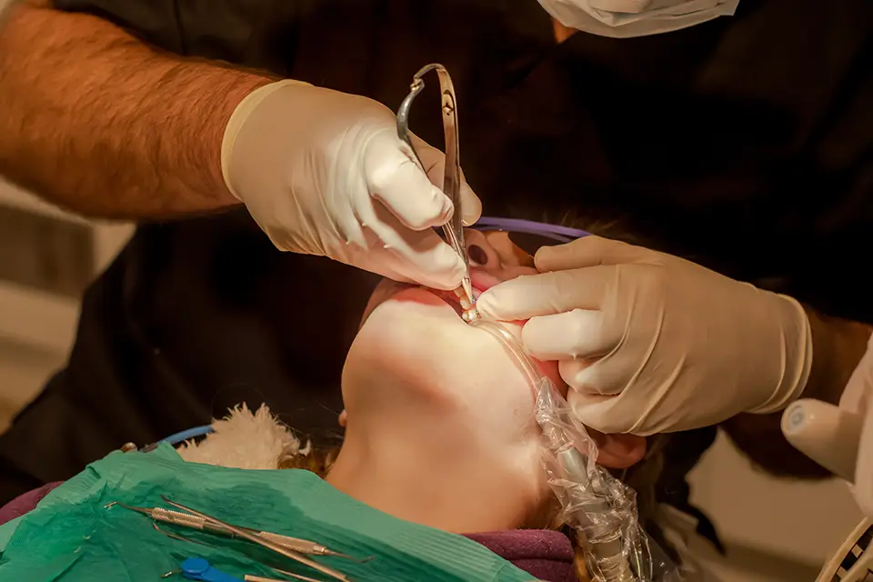 7 Signs You Need Your Wisdom Teeth Removed