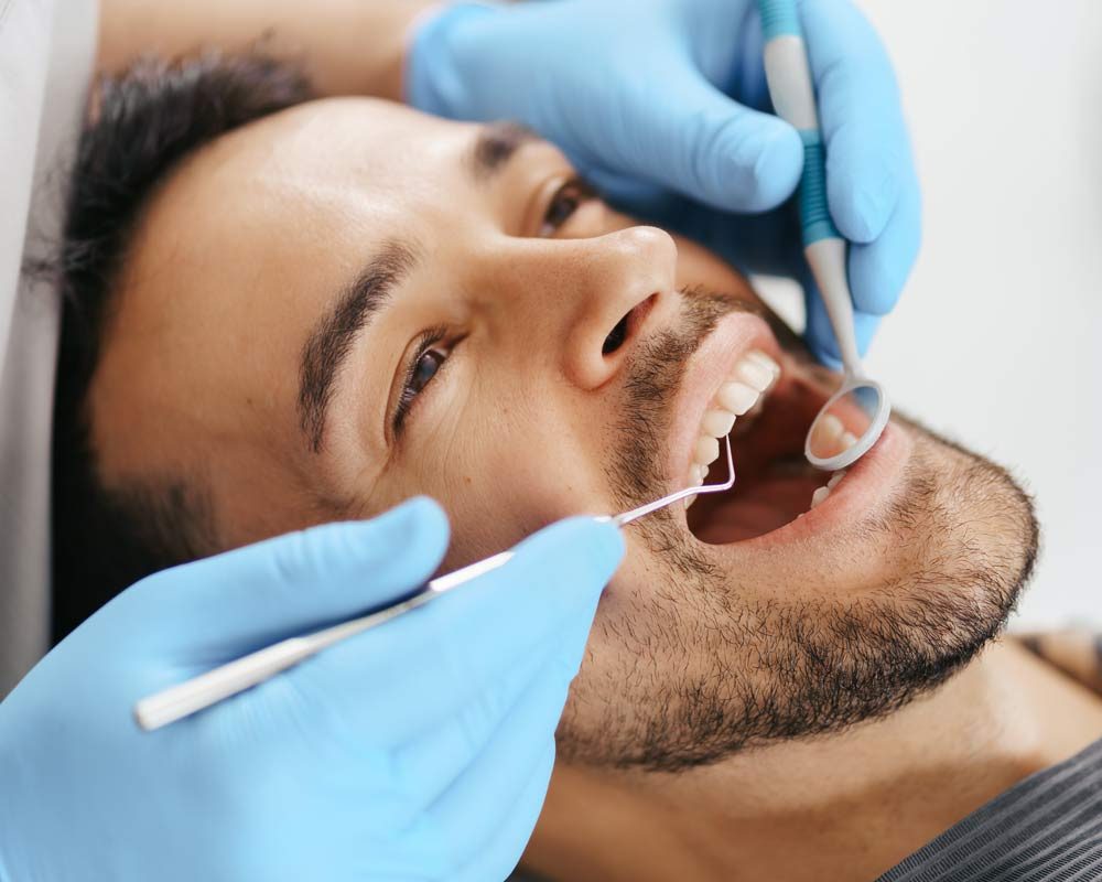 Best Tooth Extraction in Toronto