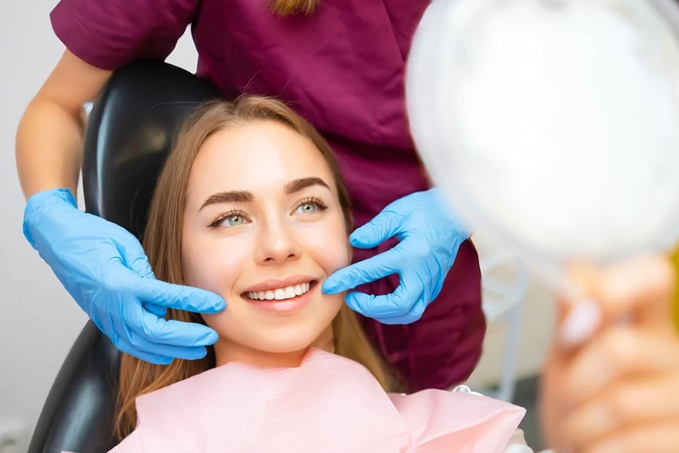 Veneers The Risks of Dental Veneers