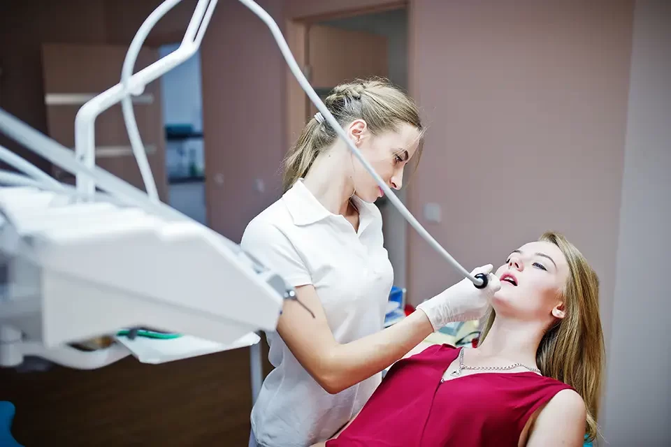 Choosing Affordable Teeth Cleaning in Toronto
