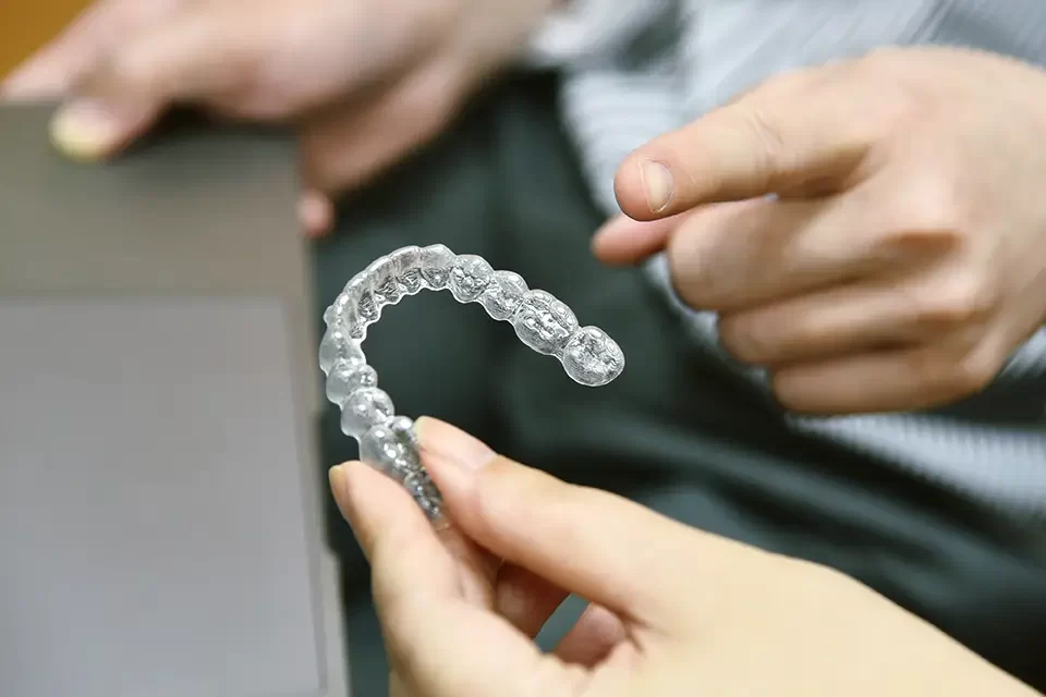inivisalign-braces-or-aligner inivisalign-braces-or-aligner