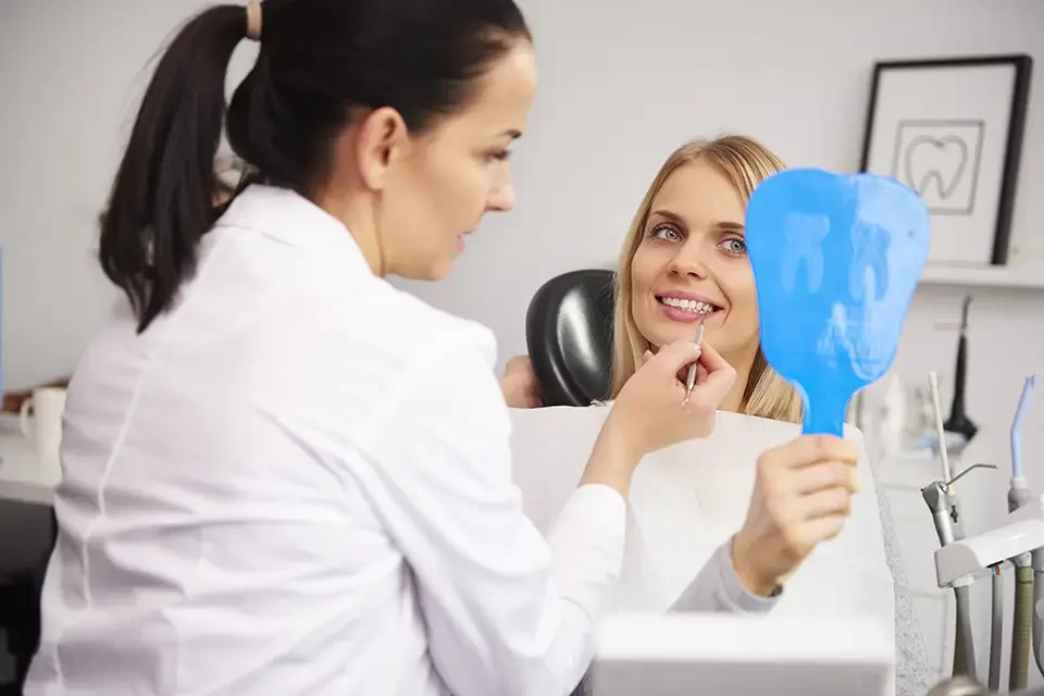 Choosing The Right Tooth Replacement: Dental Implants